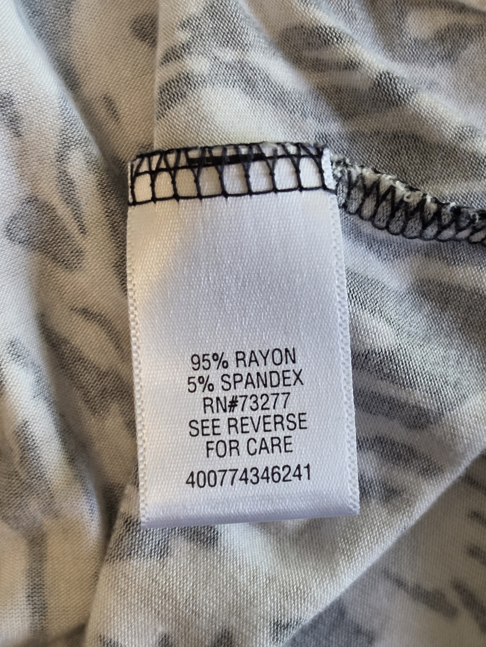 Dana Buchman Black & White Cold-Shoulder Printed Shift Dress - Picture 6 of 7